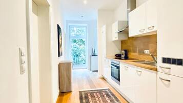 Kühlschrank, Ofen, Herdplatte, Toaster