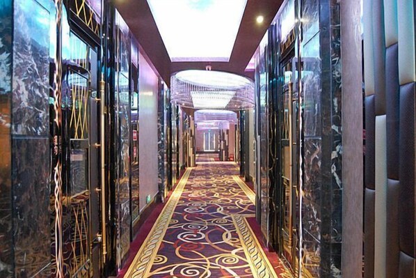 Interior - Longjinhu Holiday Hotel (Fengcheng)
