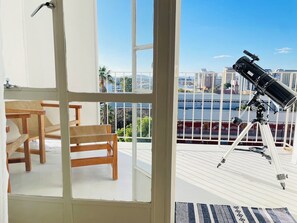 Interior - Cozy apartment in charming Windhoek with WiFi, parking and peace of mind. (Windhoek)