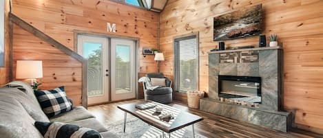 Smart-TV, peis, videospill og bordtennis