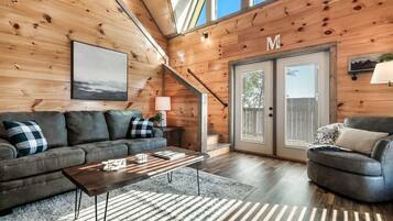 Smart TV, fireplace, video games, table tennis