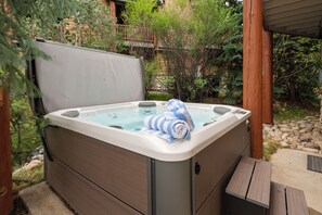 Bain à remous extérieur