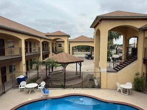 Pool - Spacious hotel suites with one king bedroom and one drawing room with Wi-Fi, AC. (Edinburg)