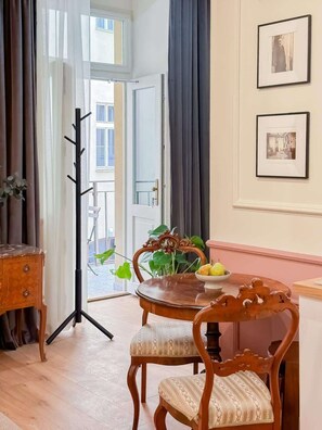 Interior - TurnKey | Antonin Dvorak Studio IX (Praha 2)