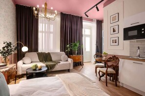TV, offices - TurnKey | Antonin Dvorak Studio IX (Praha 2)