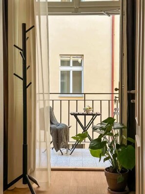 Interior - TurnKey | Antonin Dvorak Studio IX (Praha 2)