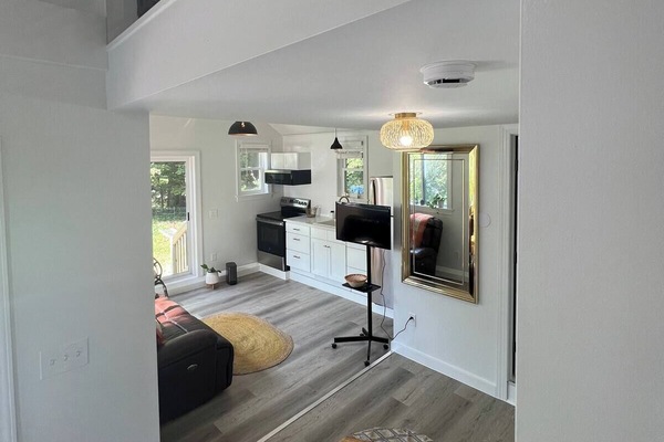 Smart-TV, BĂŒcher, Stereoanlage