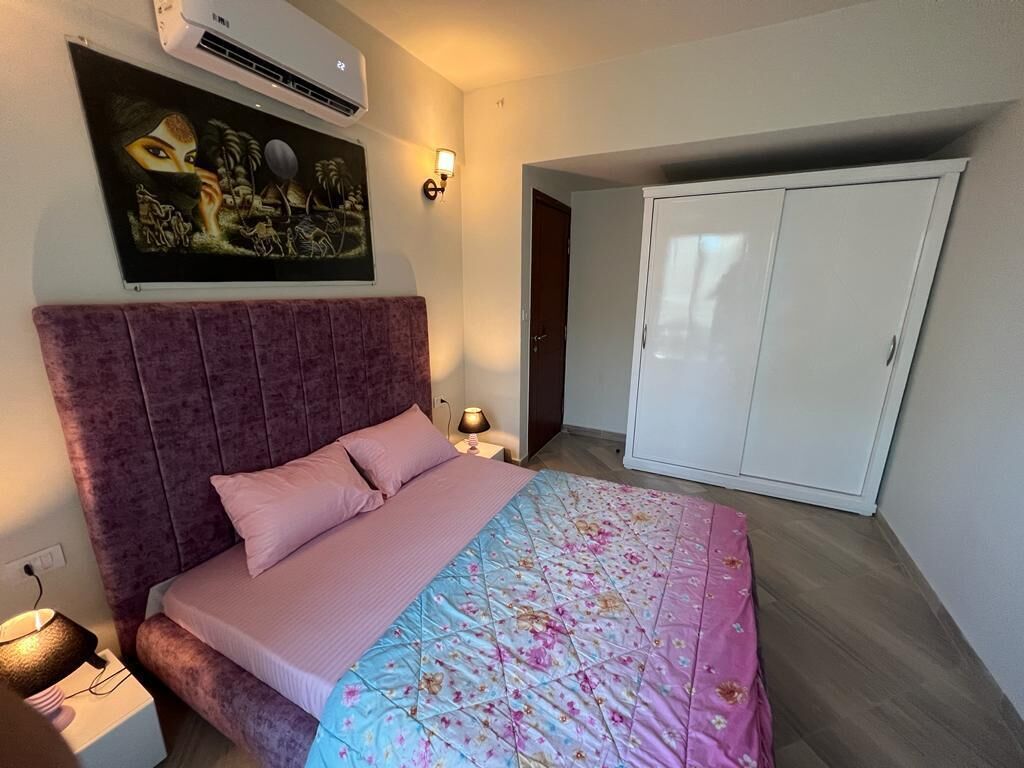 2 slaapkamers, een strijkplank/strijkijzer, wifi, beddengoed