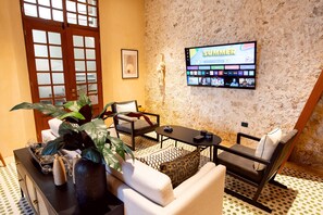 Interior - Spectacular newly remodelled Colonial House with plunge pool (Merida)