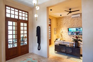 Interior - Spectacular newly remodelled Colonial House with plunge pool (Merida)