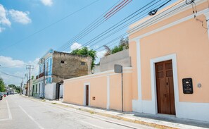 Exterior - Spectacular newly remodelled Colonial House with plunge pool (Merida)