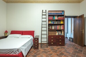 1 bedroom, iron/ironing board, WiFi, bed sheets - GuestHost - Genova Centro Belle Arti Elegant Flat x4 (16123)