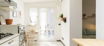 Modern Apt. close to the Sea with Patio!