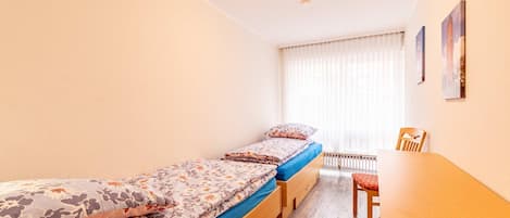 1 bedroom, WiFi, bed sheets