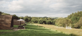 Ensuite Cabin with Stunning Brecon Beacons Views