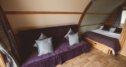 Ensuite Cabin with Stunning Brecon Beacons Views