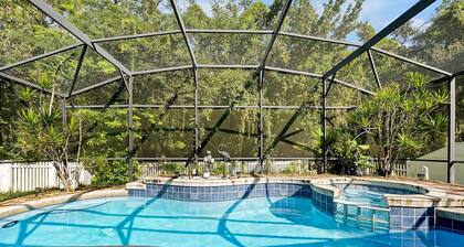 Entire home w/ Private Pool,Gated Near Disney