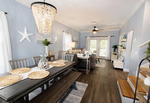 3-bedroom townhome in Key West with fitness room, WiFi