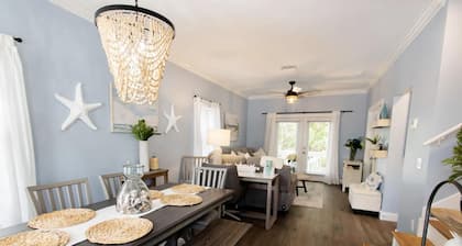 3-bedroom townhome in Key West with fitness room, WiFi