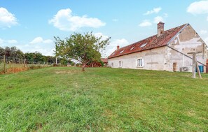 Property grounds - Cozy home in Boulleret with WiFi (Boulleret)