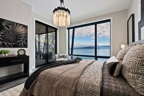 3 bedrooms, desk, free WiFi, bed sheets - Waterfront Luxe Seasons ~8~ Boat Slip (Sandpoint)