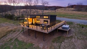 Exterior - The Perch | Amazing Views + Fire Pit + Grill (Warfordsburg)