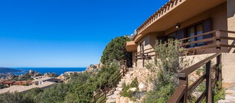 Vacation Home "Villetta Panoramica Con Piscina" with Sea View, Shared Pool & Private Terrace