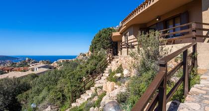 Vacation Home "Villetta Panoramica Con Piscina" with Sea View, Shared Pool & Private Terrace
