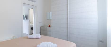 1 多间卧室、熨斗/熨衣板、免费 WiFi、床单