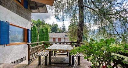 Holiday Home 'Casa Belfort for 9 People' with Mountain View, Terrace and Private Garden
