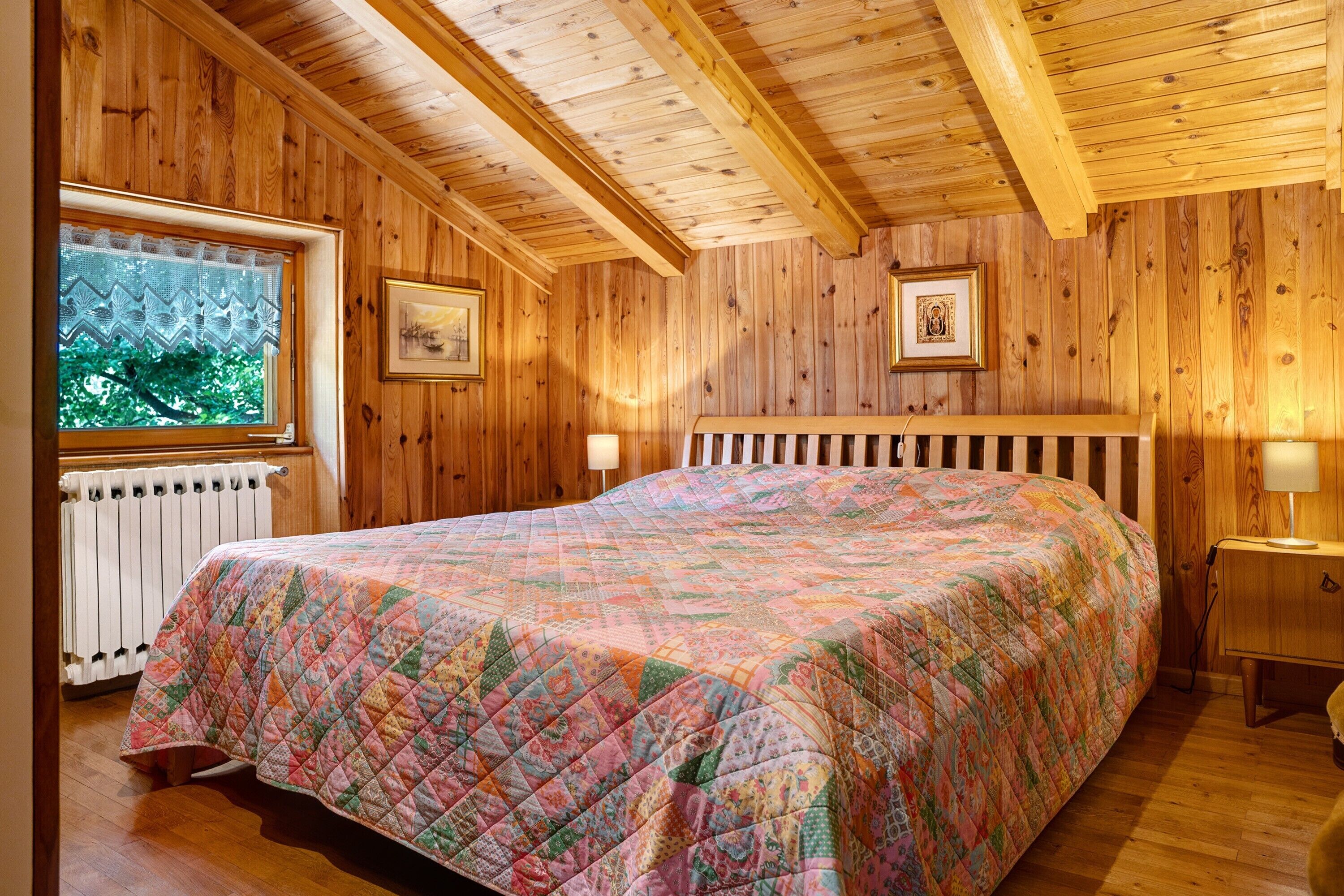 4 chambres, fer et planche à repasser, draps fournis