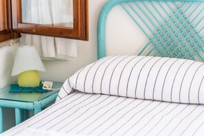 2 bedrooms, iron/ironing board, free WiFi, bed sheets - Holiday Home 'Holiday In Villasimius' with Sea View, Wi-Fi and Air Conditioning (Villasimius)