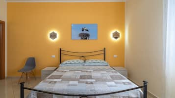 1 chambre, fer et planche Ă repasser, Wi-Fi gratuit, draps fournis