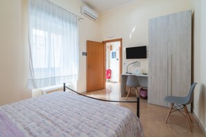 1 soverom, strykejern/-brett, wi-fi (inkludert) og sengetøy