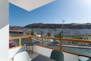 Property grounds - Vacation Home 'Casa Neale' with Sea View, Shared Pool and Private Terrace (Puerto Rico)