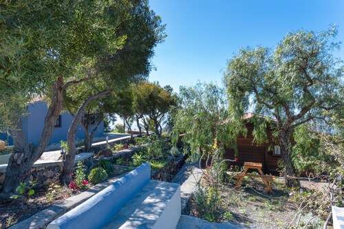 Holiday Home 'El Mirador Del Atlántico' with Sea View, Wi-Fi and Air Conditioning