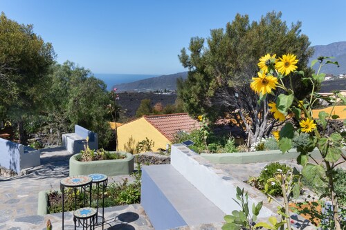 Holiday Home 'El Mirador Del Atlántico' with Sea View, Wi-Fi and Air Conditioning