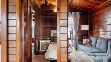 1 dormitorio, tabla de planchar con plancha, wifi gratis y ropa de cama