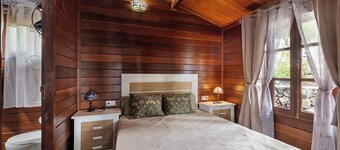 Holiday Home 'La Cabaña Del Atardecer' with Sea View, Wi-Fi and Air Conditioning