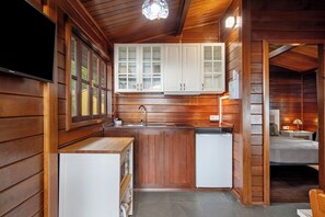 Interior - Holiday Home 'La Cabaña Del Atardecer' with Sea View, Wi-Fi and Air Conditioning (Los Llanos de Aridane)