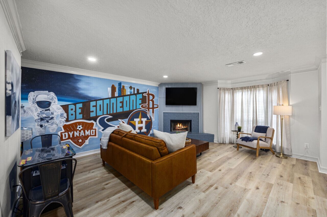 Smart TV, fireplace, video games