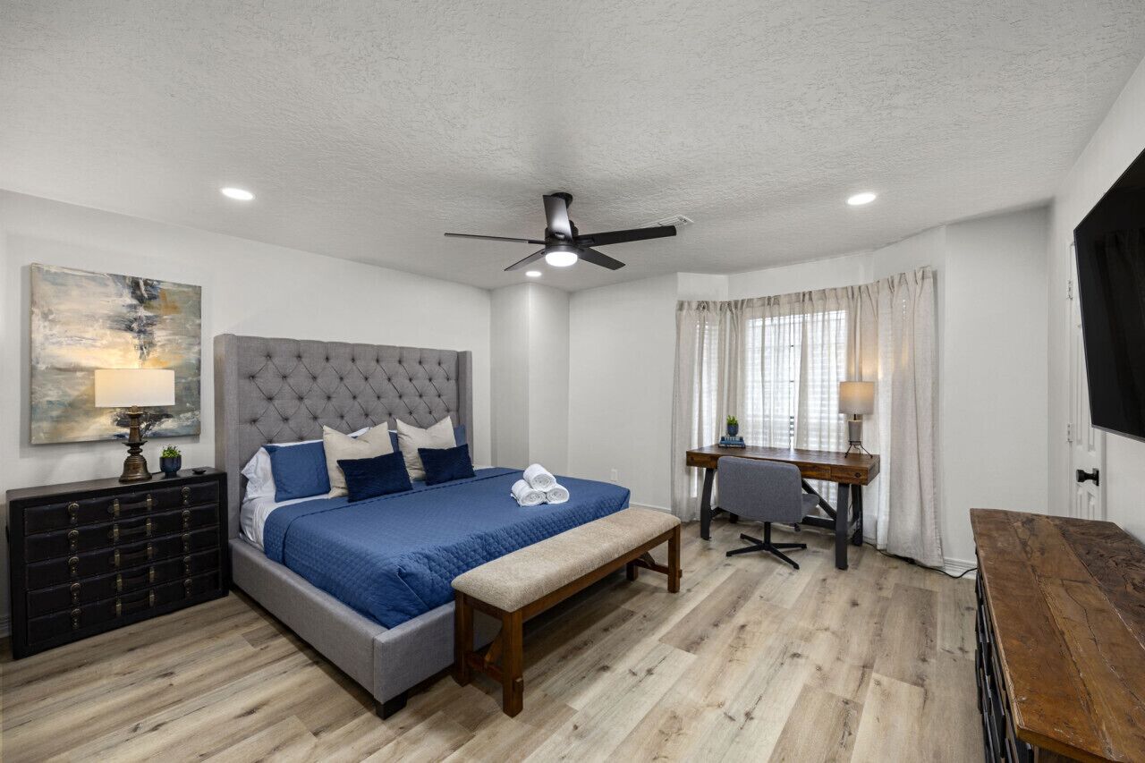 2 bedrooms, desk, iron/ironing board, free WiFi