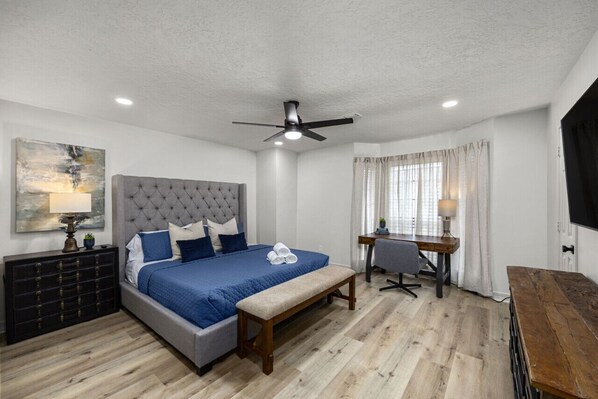 2 bedrooms, desk, iron/ironing board, travel crib