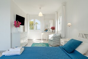 4 bedrooms, iron/ironing board, bed sheets