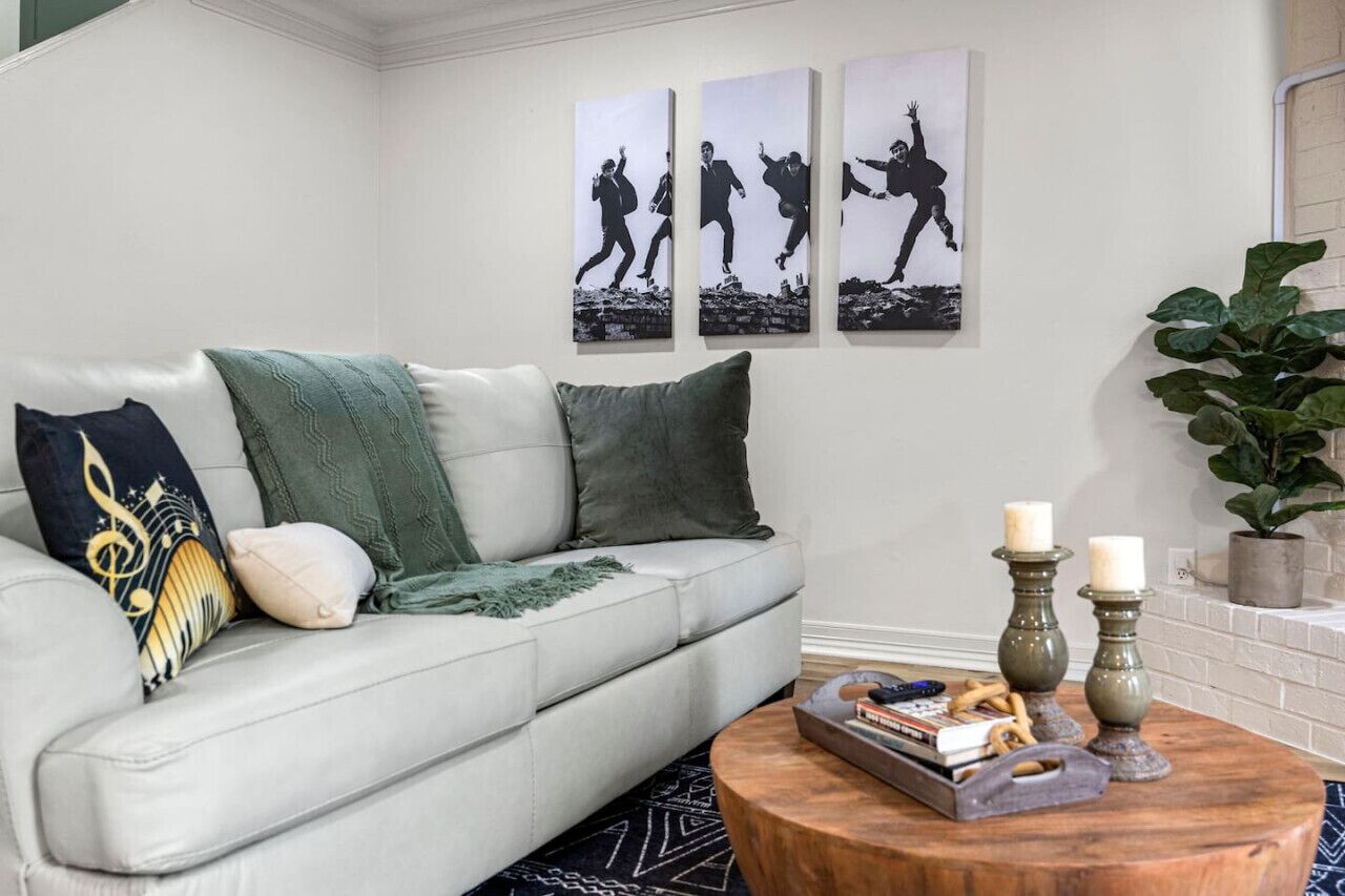 Smart TV, fireplace, offices