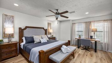 2 bedrooms, desk, iron/ironing board, free WiFi