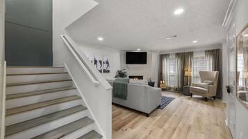 Téléviseur connecté, foyer, jeux vidéo, sélection de musique