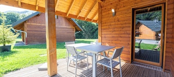 Chalet 'Arclosan - Val De Tamié' with Mountain View, Private Terrace and Wi-Fi