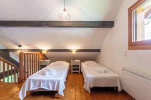 2 habitaciones, tabla de planchar con plancha y wifi gratis 