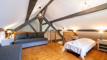 3 slaapkamers, een strijkplank/strijkijzer, gratis wifi, beddengoed